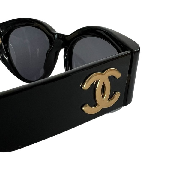 Chanel CC Logo Sunglasses - Picture 5 of 10